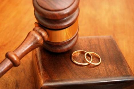 Noul Cod Civil: Divorţul la notar sau la ofiţerul de stare civilă 
